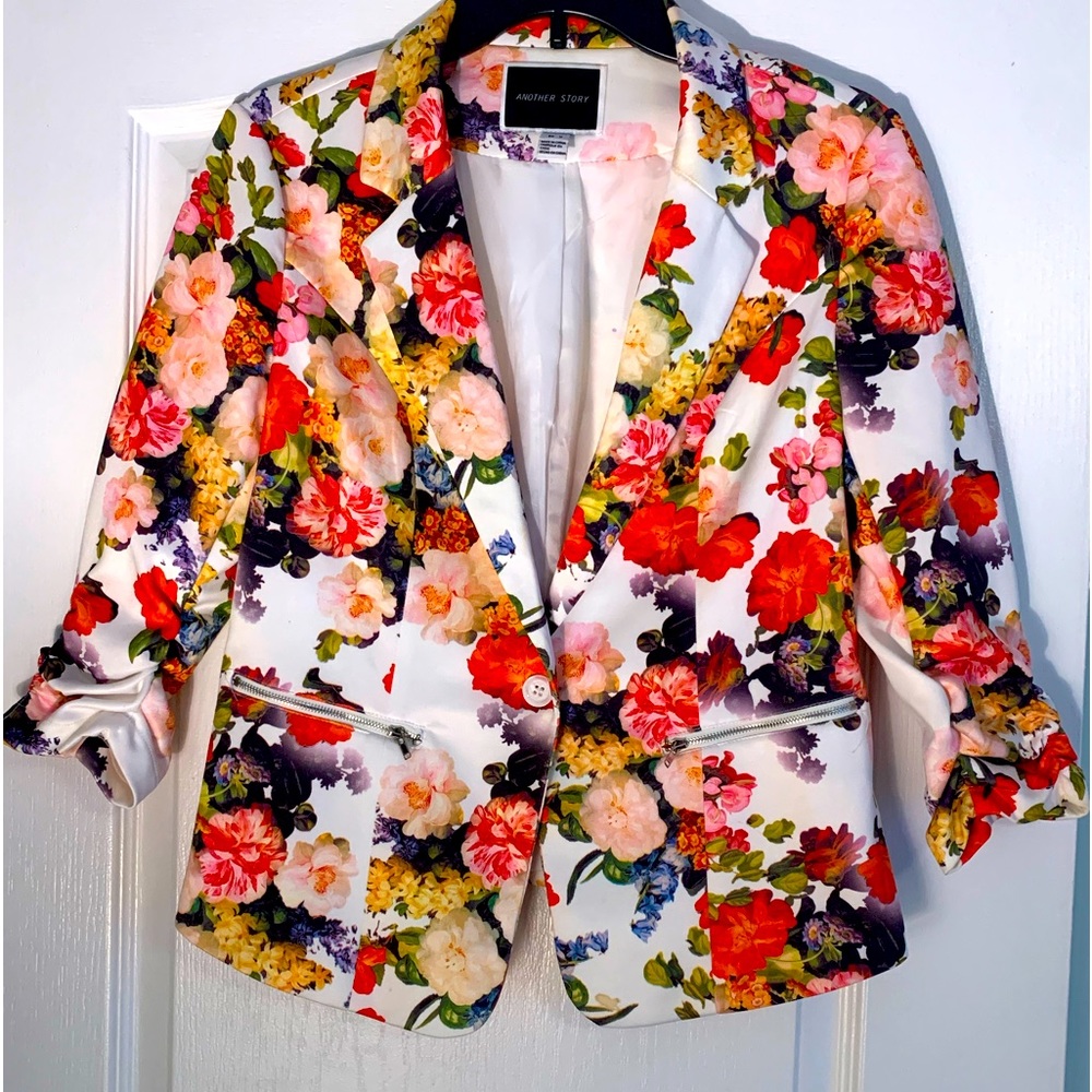 Floral 3/4 Sleeve Blazer